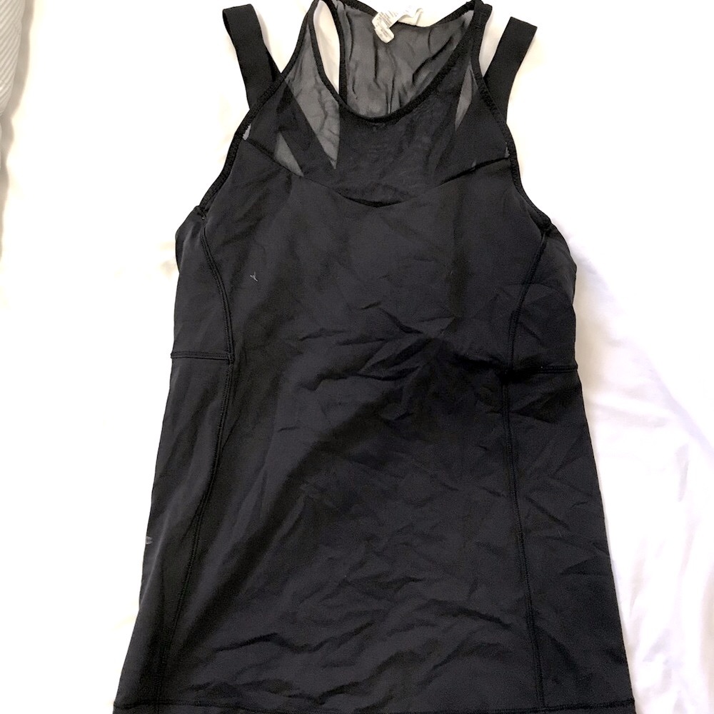 Lululemon workout top